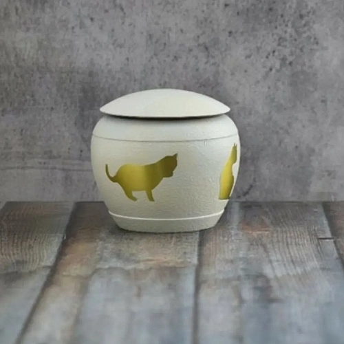 Cat Urns for remembering a much-loved cat – design 4