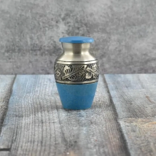 Keepsake Urn for sharing a small portion of ashes among family – design 2