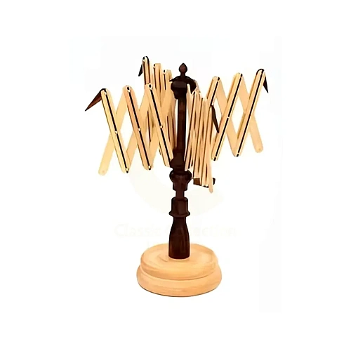 Wooden Yarn Winders for winding skeins into neat yarn balls – design 4